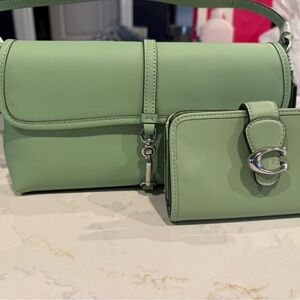 Coach Hamptons Glove Green Leather Women's Bag Set